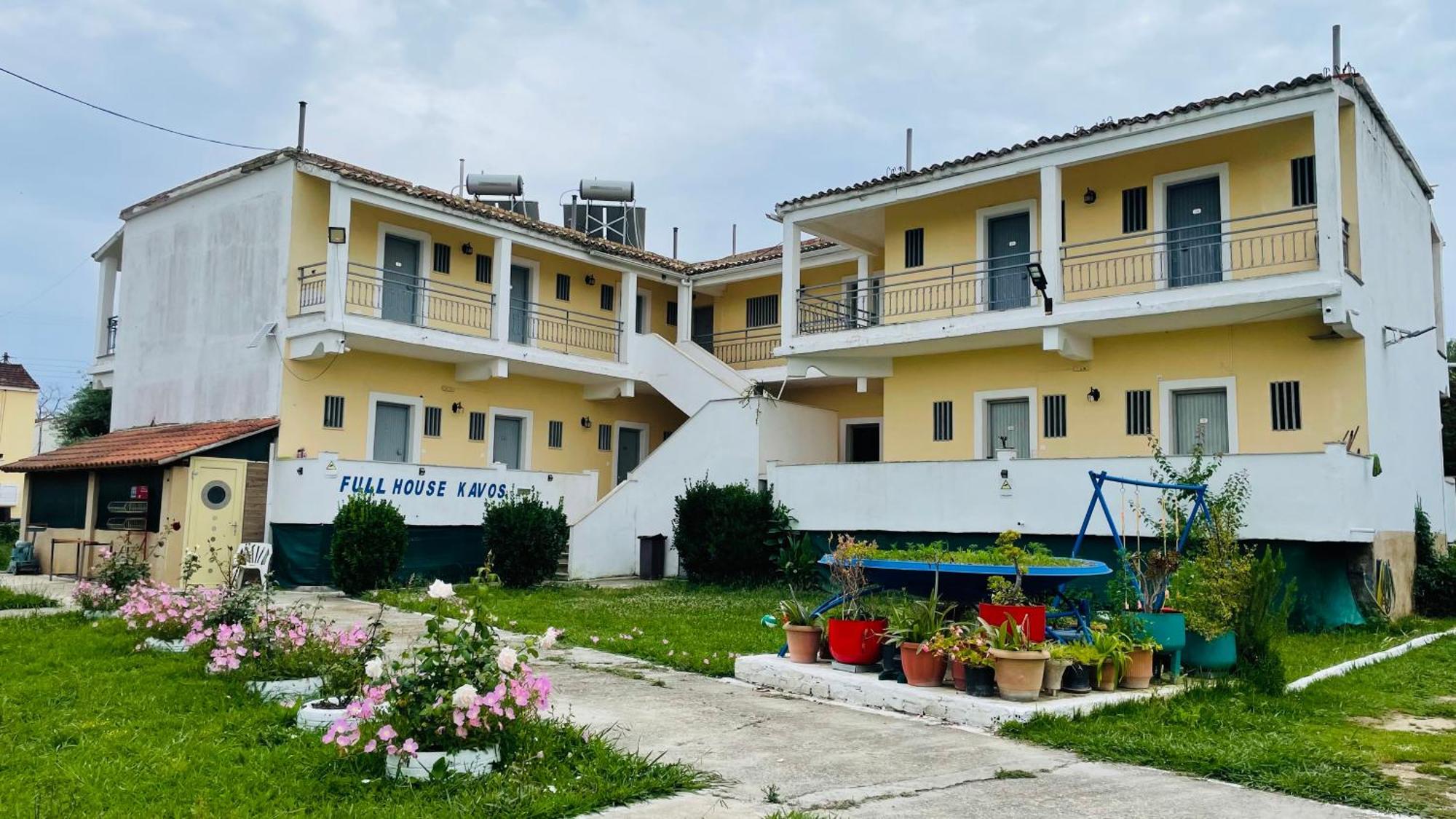 Full House Kavos Otel Dış mekan fotoğraf