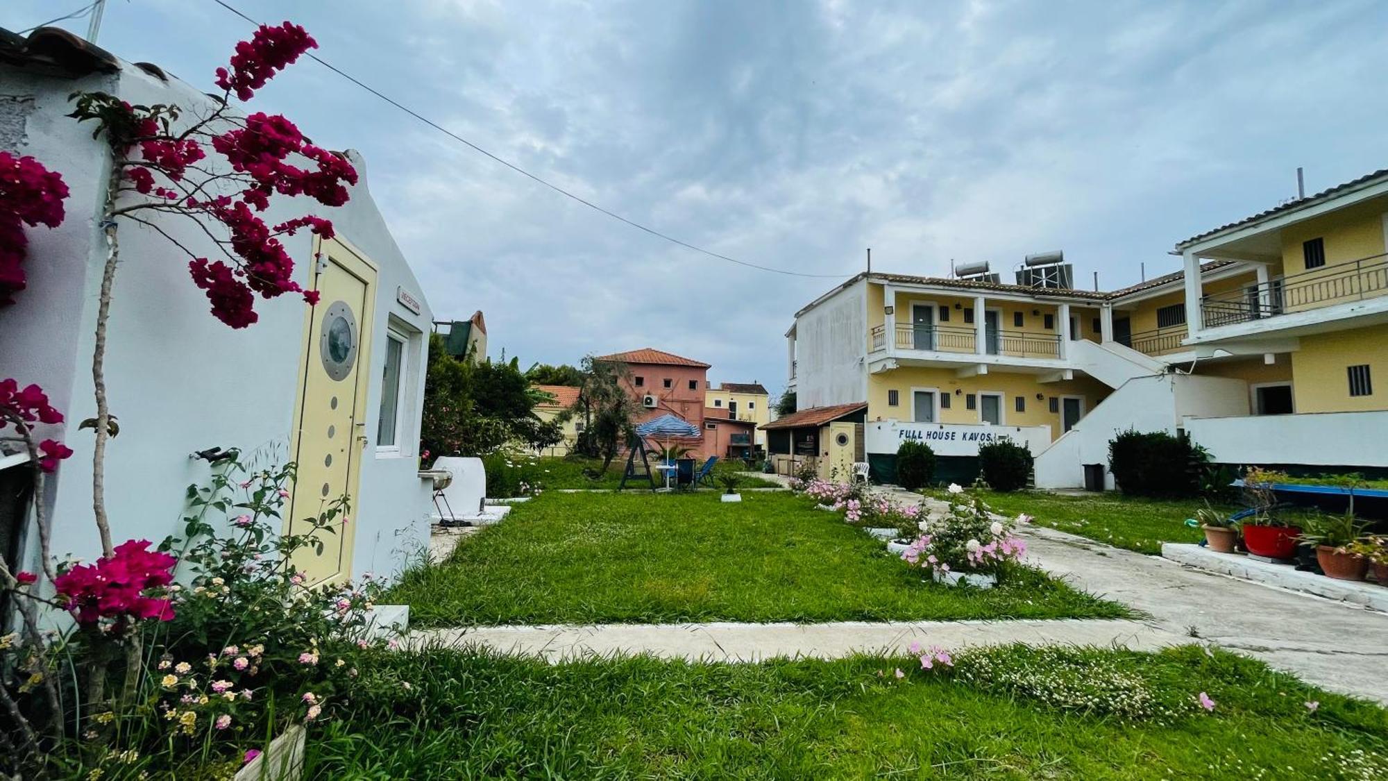 Full House Kavos Otel Dış mekan fotoğraf