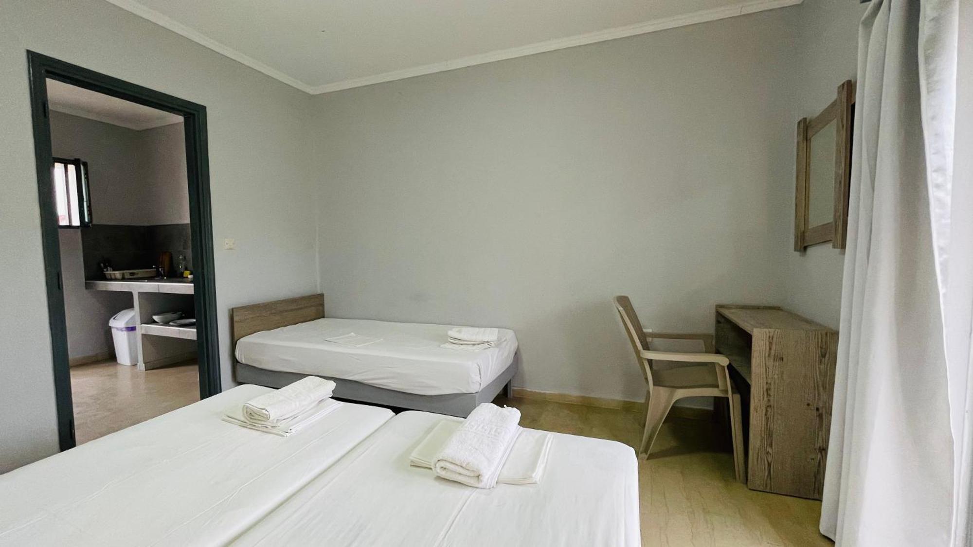 Full House Kavos Otel Dış mekan fotoğraf