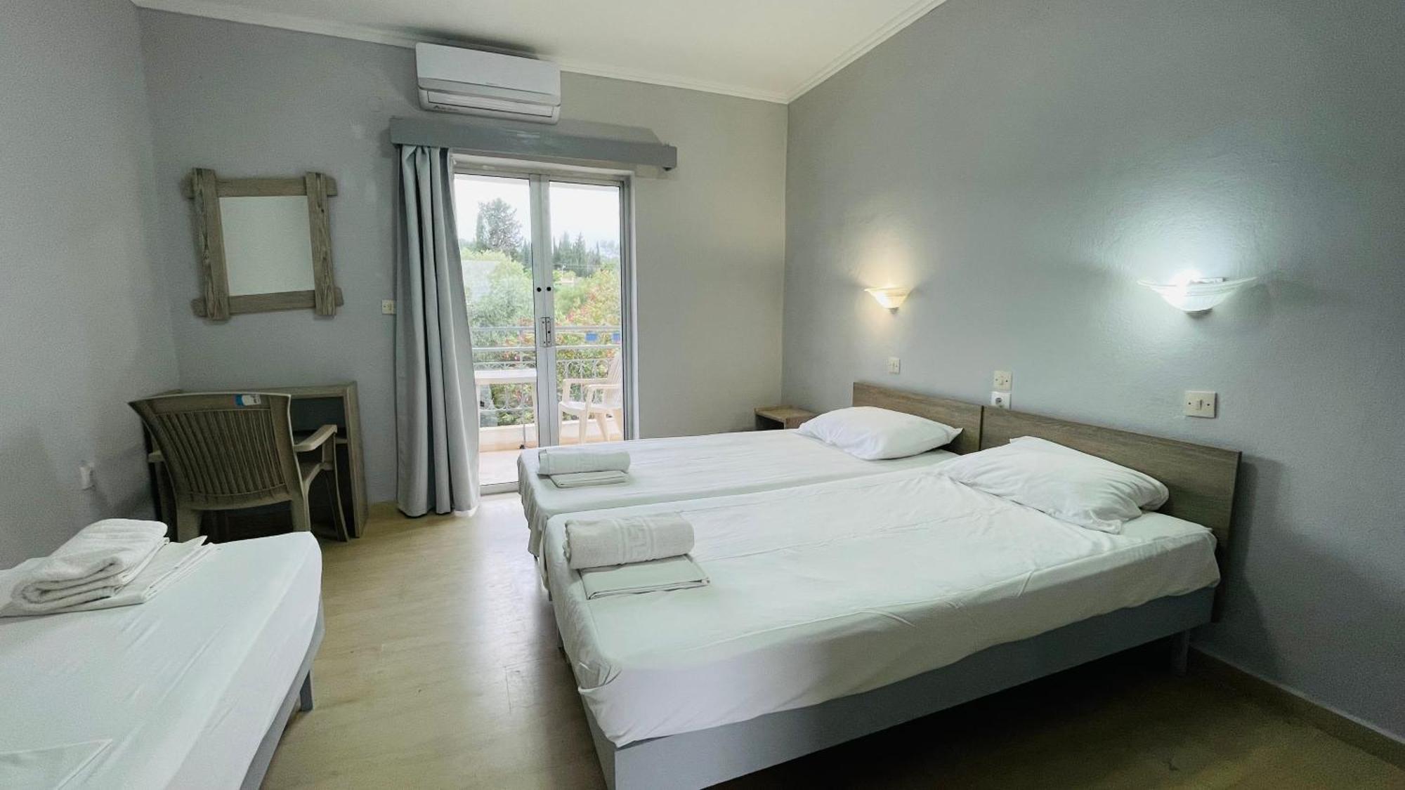 Full House Kavos Otel Dış mekan fotoğraf